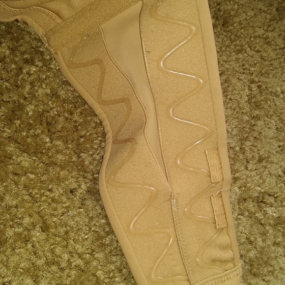 Strapless Bra - Picture 4 of 4